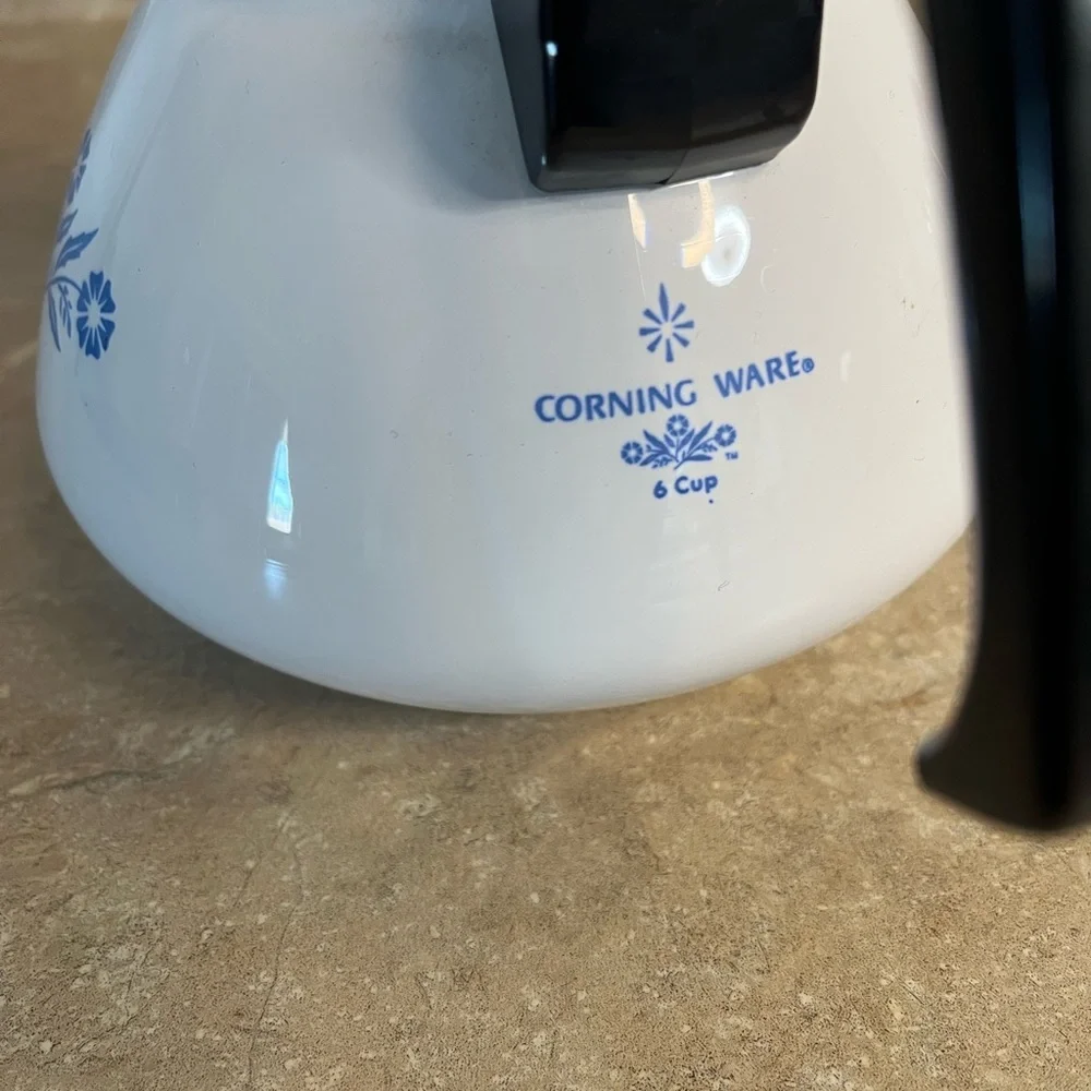 Vintage Corning Ware cornflower pot